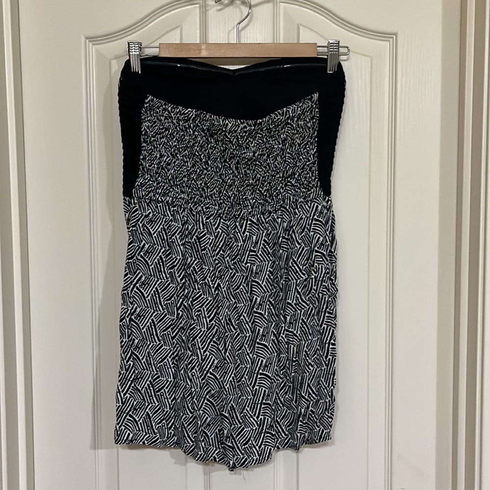 Black & white tribal tube top romper size Medium - Picture 3 of 4
